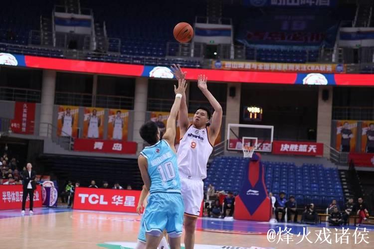 八连胜!上海大鲨鱼客场大胜青岛队 八连胜!上海大鲨鱼客场大胜青岛队